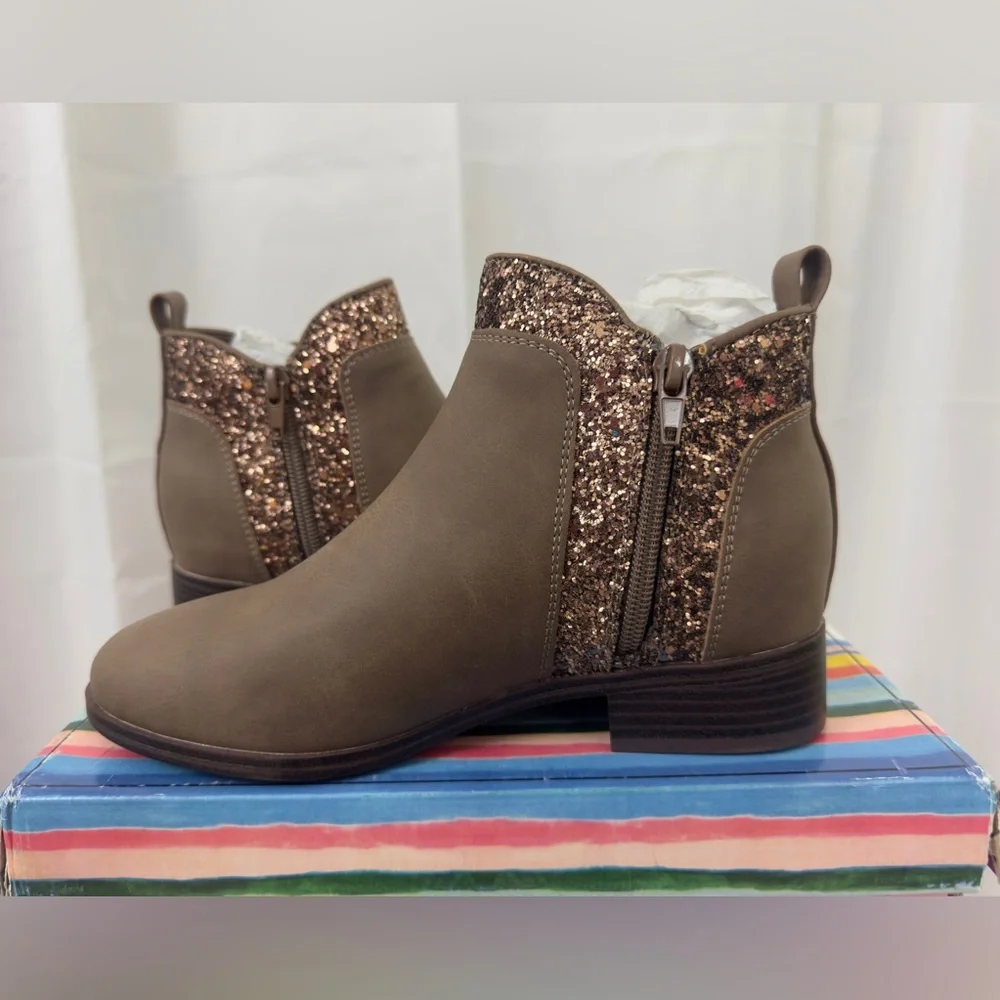 Mia Finche Brown Meadow Glitter Ankle Boots Zipper Inner Ankle Size 3  Kids. NWT